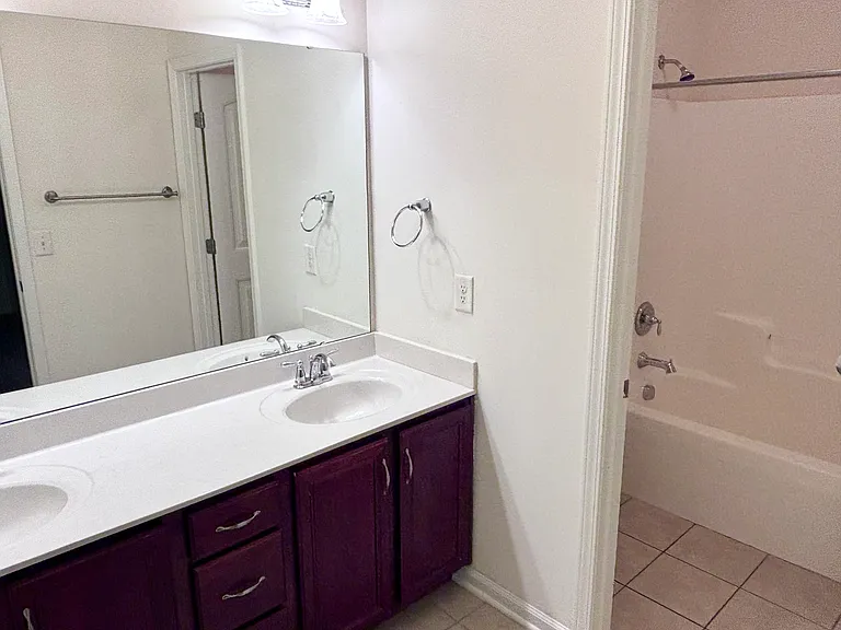 535 Whitworth Ln — Photo 19