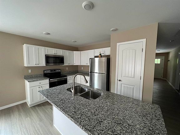 2nd image of 303 Edgefield St