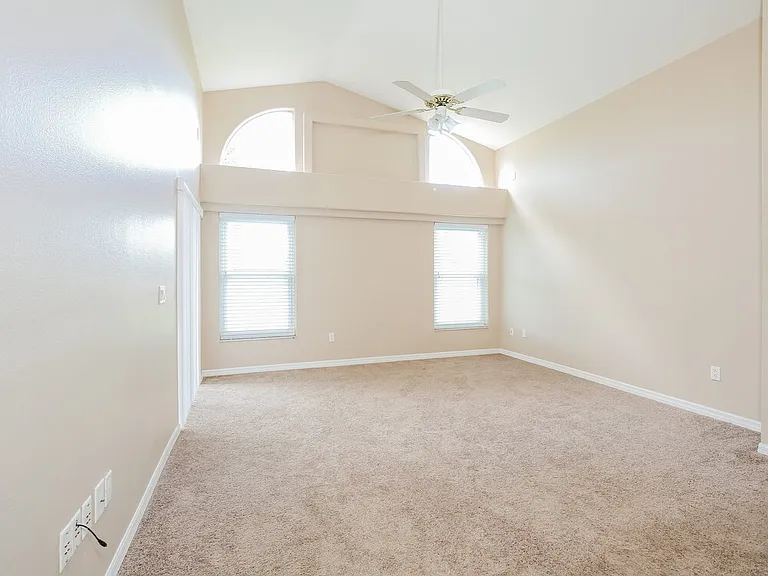 8606 Baneberry Ct — Photo 3