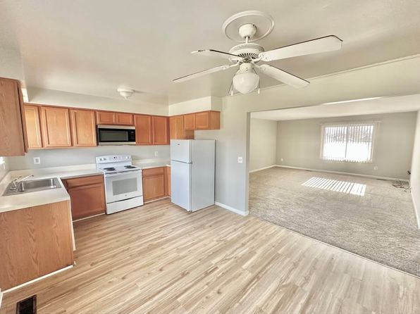 15457 E Thirteen Mile Rd APT 201