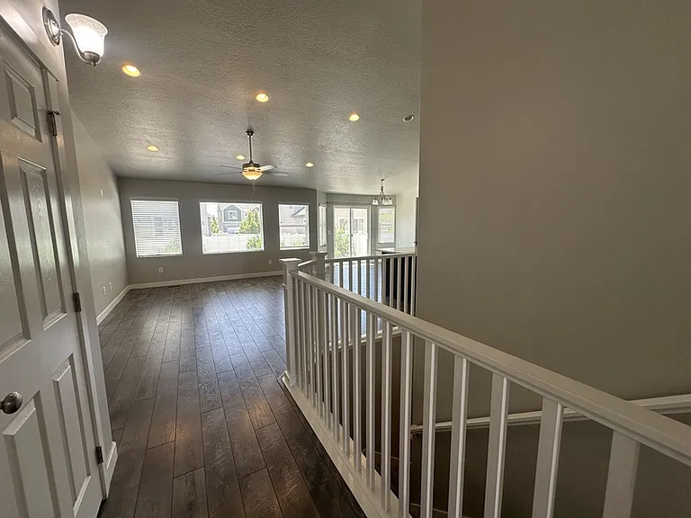 3321 W 1690 N — Photo 3