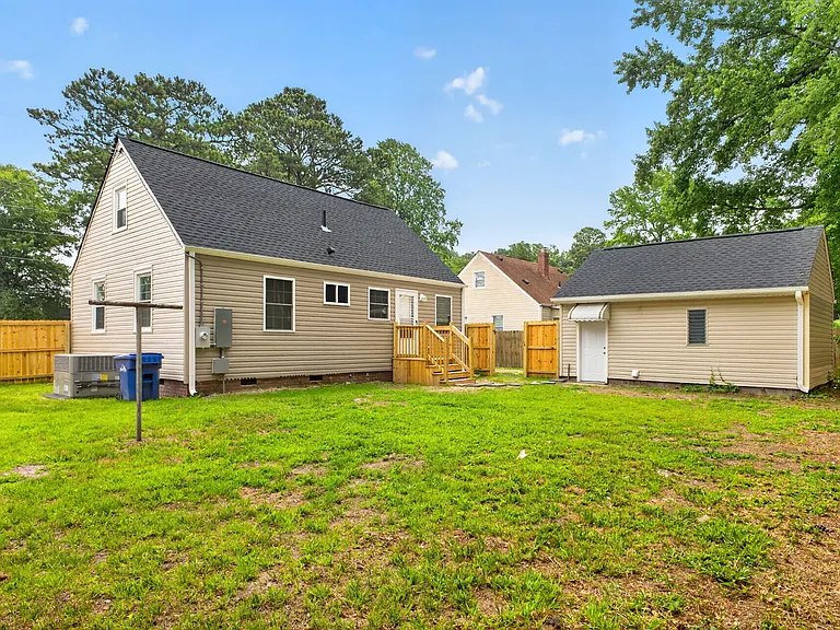 816 Martin Ave — Photo 20