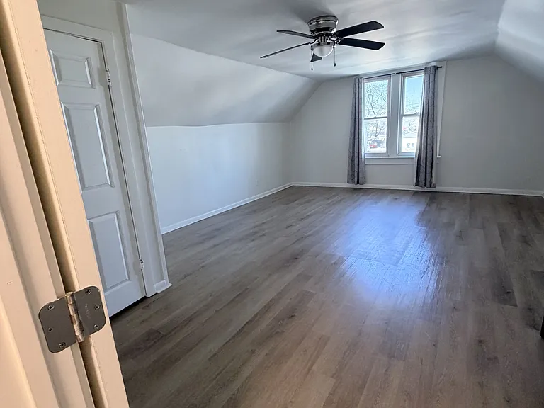 2210 W Iowa St #2 — Photo 5