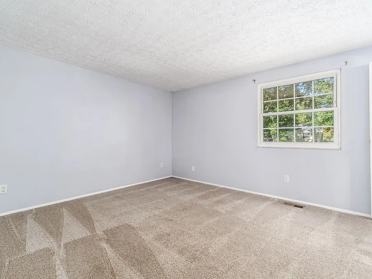 6501 Woodthrush Dr — Photo 11