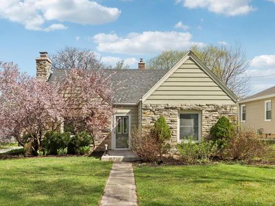 11224 West Wisconsin AVENUE, Wauwatosa, WI, 53226