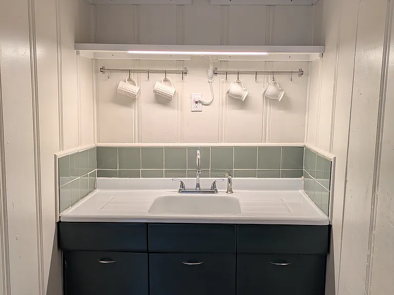 707 NE 15th St #1/2 — Photo 2