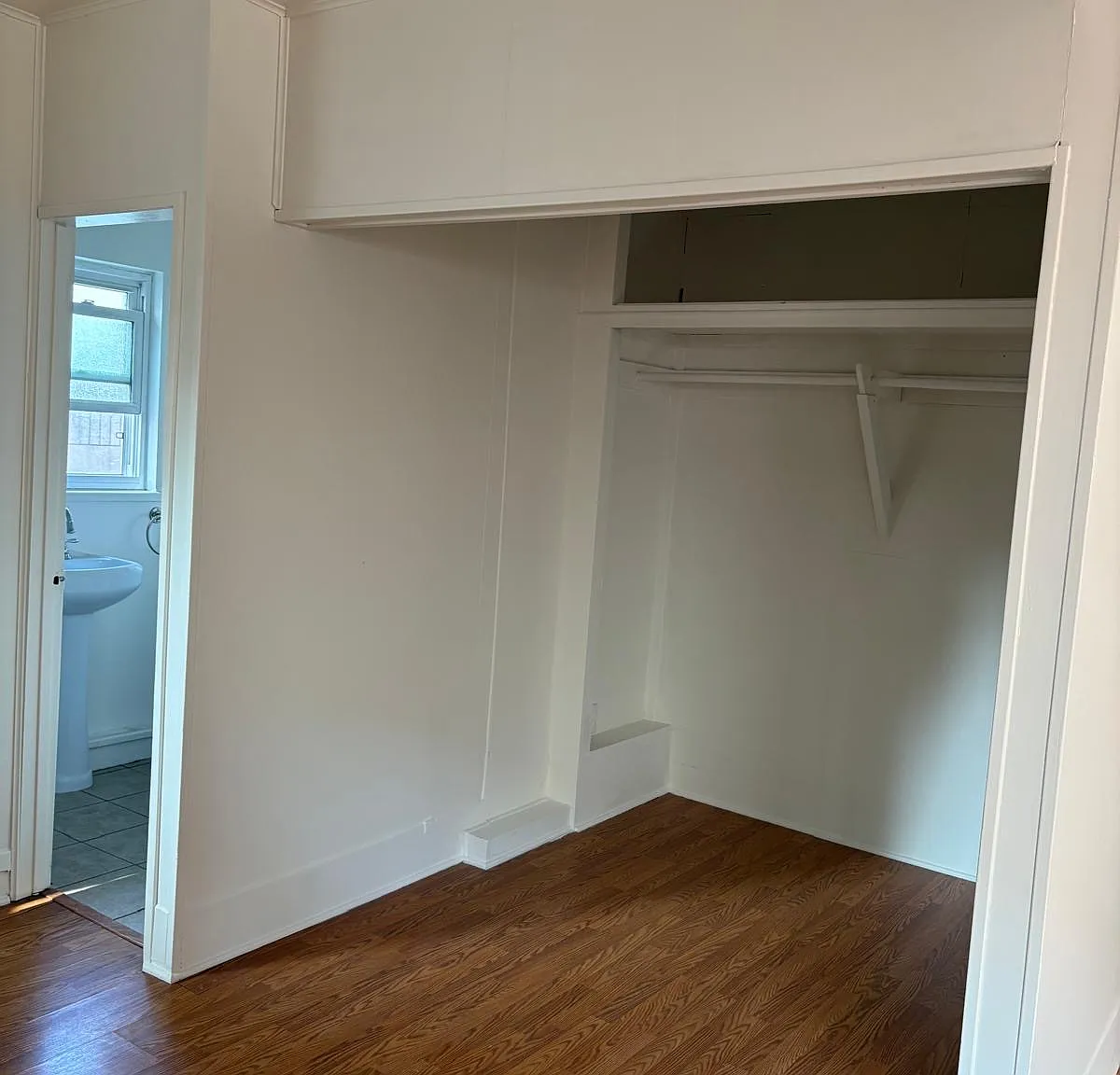 Studio, 500 sqft, $1,950 — Photo 4
