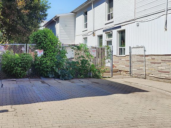 4th image of 12 Wesleyan St #6