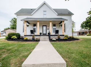 305 Harrison St, Hope, IN 47246