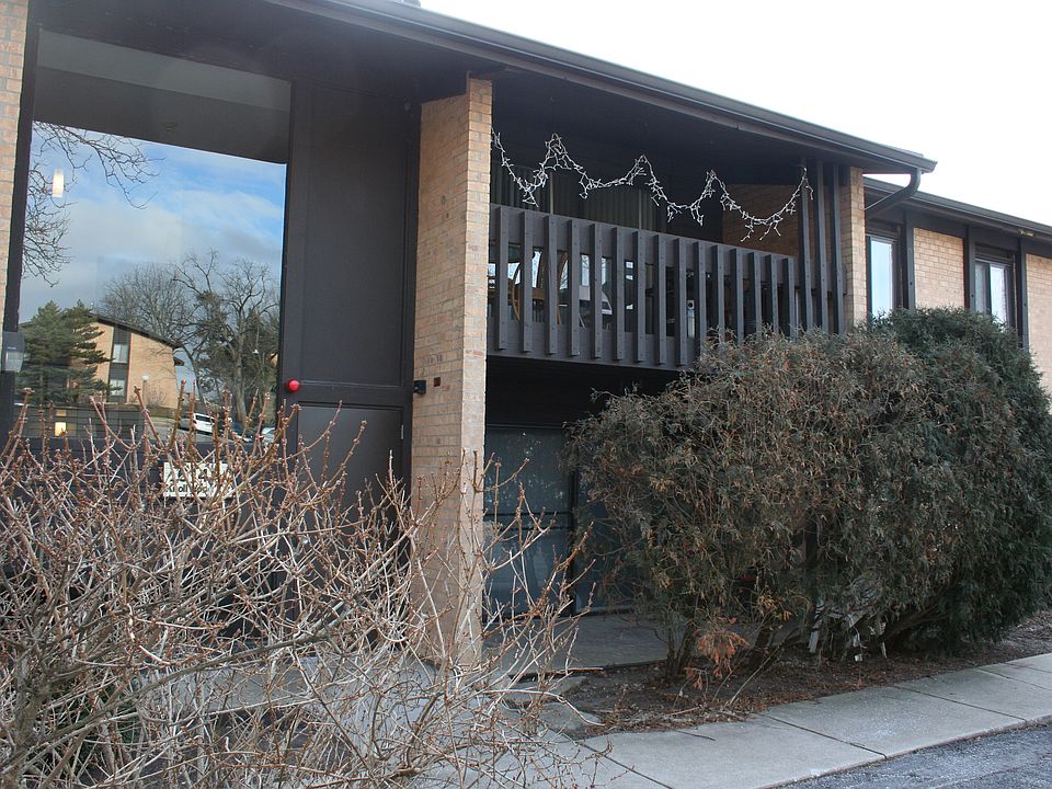 1st image of 6147 Knollwood Dr #102