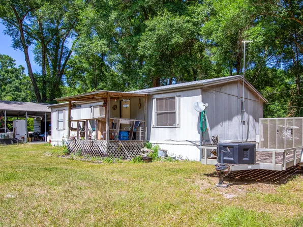 290 SE Maid Marion Ln, High Springs, FL 32643