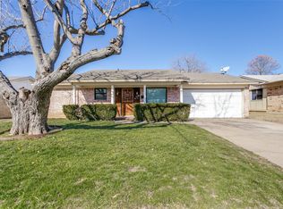 331 Ridgeway Cir, Lewisville, TX 75067