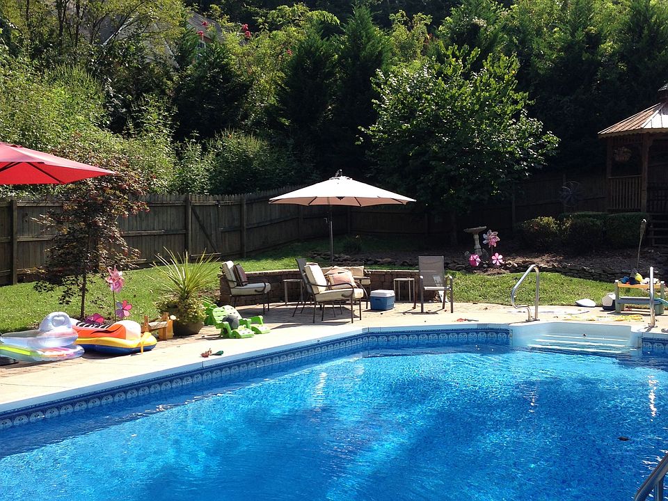 1st image of 8412 Parkbrook Ln