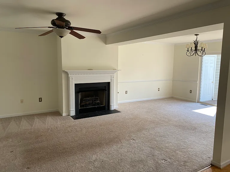 1532 Primrose Ln — Photo 11