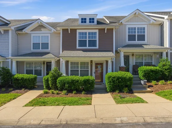 3215 Harpeth Springs Dr, Nashville, TN 37221
