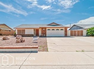 8709 W Seldon Ln, Peoria, AZ 85345