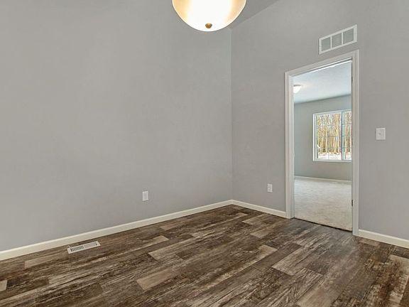 4th image of 1113 Watertower Ln