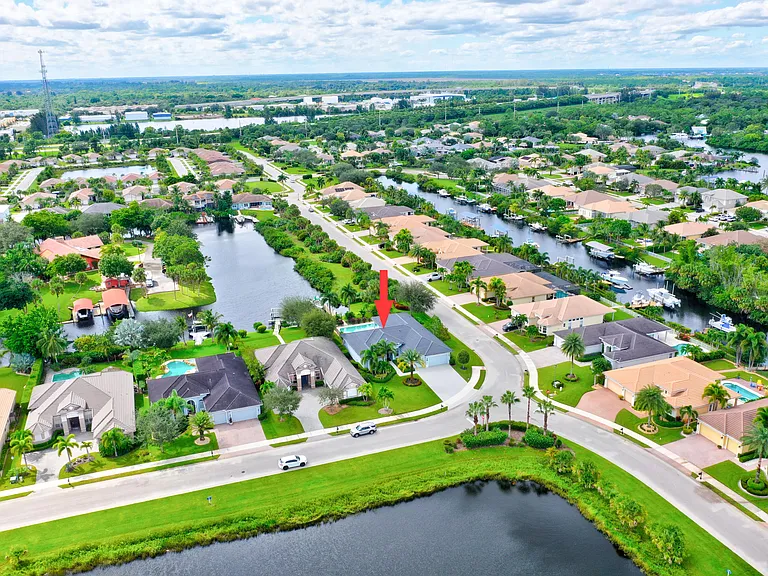 7186 SW Quiet River Ct — Photo 13