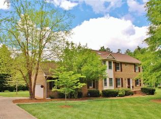 302 Holyoke Rd, Greensboro, NC 27406