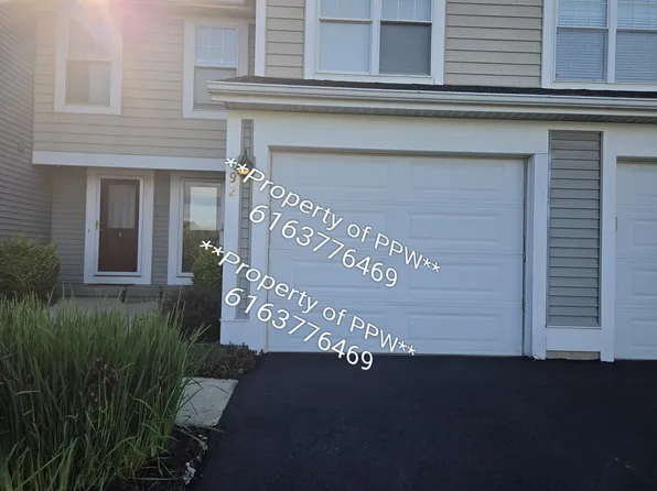 792 Stevenspoint Dr SE #792, Byron Center, MI 49315