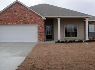 10430 Oak Chase Dr, Denham Springs, LA 70706