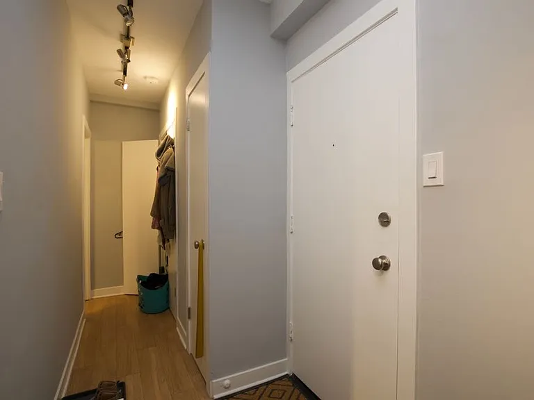 511 W Belmont Ave #43 — Photo 15
