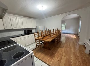 122 Quaker Path APT 9, Stony Brook, NY 11790