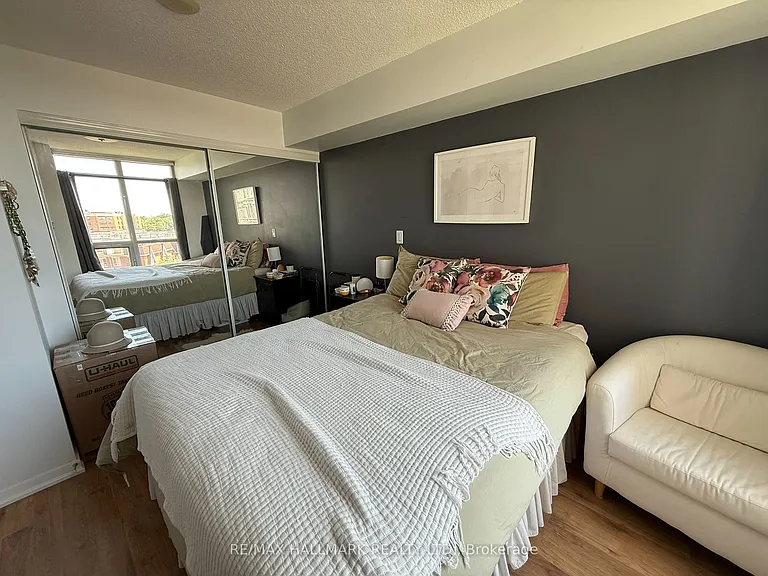 38 Joe Shuster Way W #709 — Photo 16