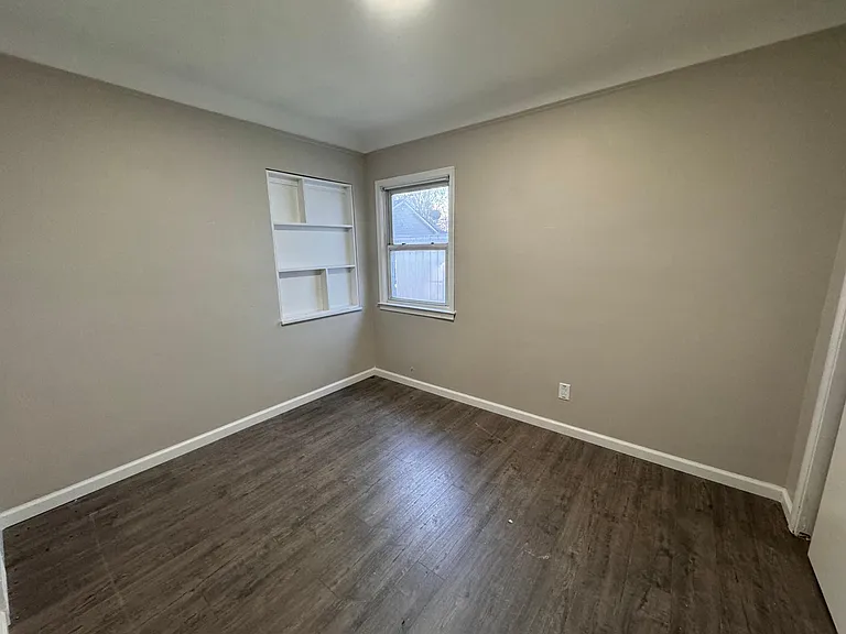 1334 E Maxlow Ave — Photo 14