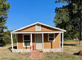 801 N Dena St, Cordell, OK 73632