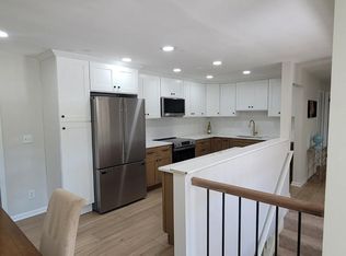3919 Gallows Rd, Annandale, VA 22003