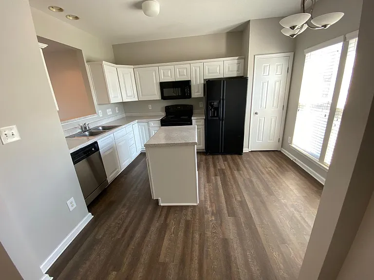 10225 Garrett Grigg Rd — Photo 2