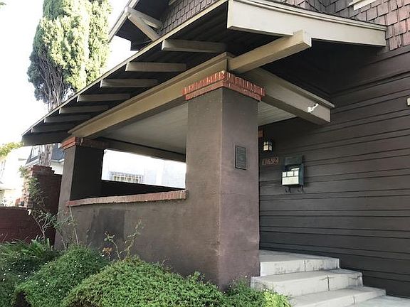 2nd image of 132 S Wilton Pl