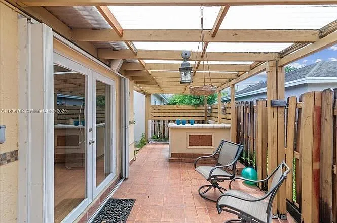 10120 NW 57th St — Photo 13