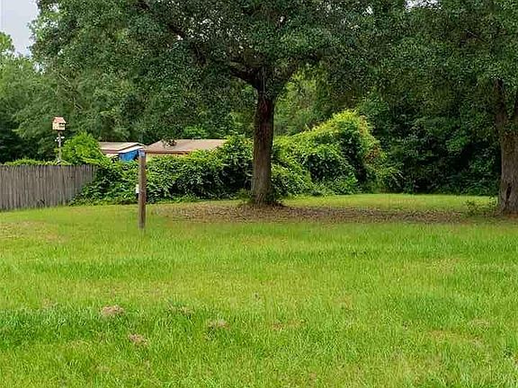 2nd image of 1046 New Haven Dr