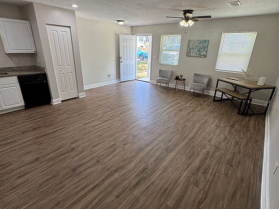 5th image of 2174 Schumacher Ave #2174
