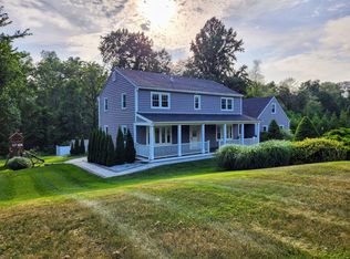 3 Old Woods Rd, Brookfield, CT 06804