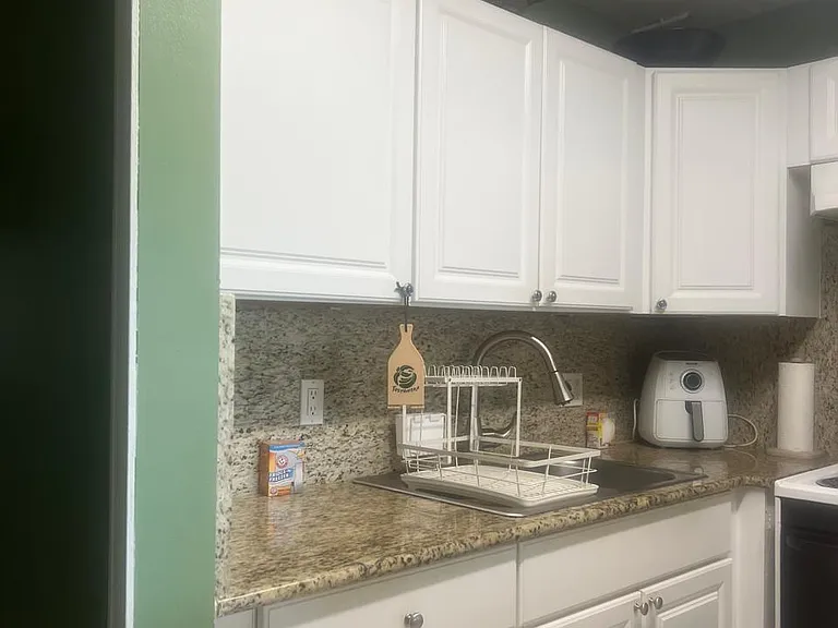 102 Sheffield E #102 — Photo 1