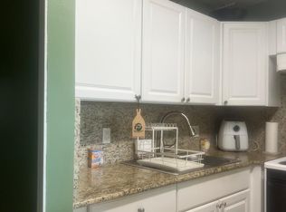 102 Sheffield E #102, West Palm Beach, FL 33417