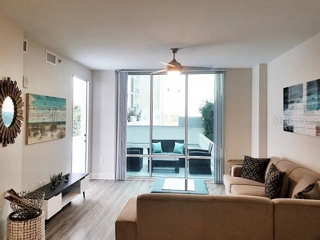2nd image of 415-1 E Pine St #504