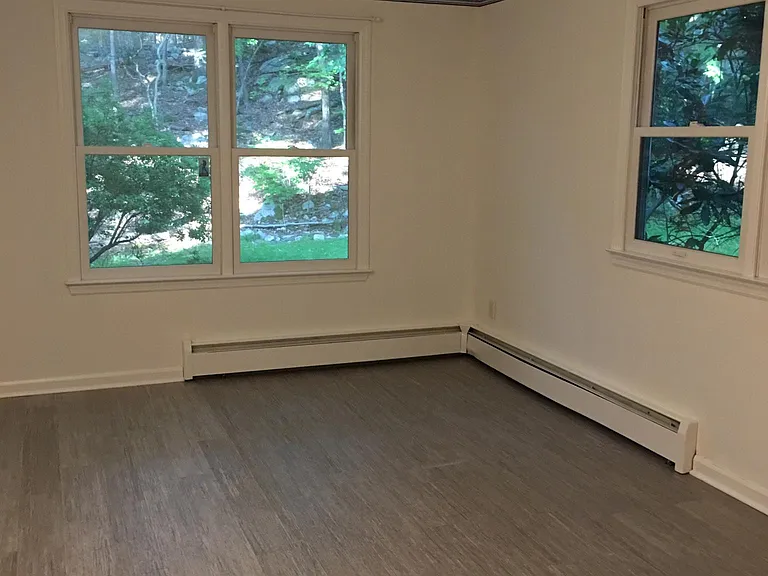 73 Moriarity Dr — Photo 15