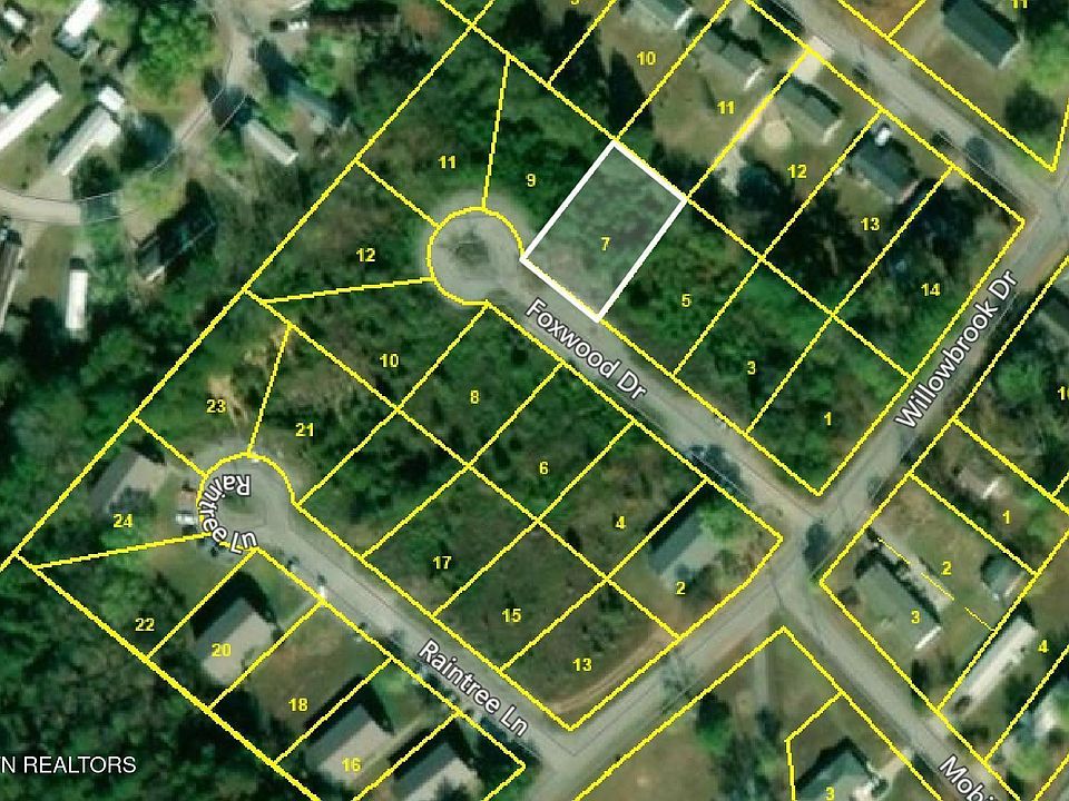 2nd image of 158 Foxwood Dr