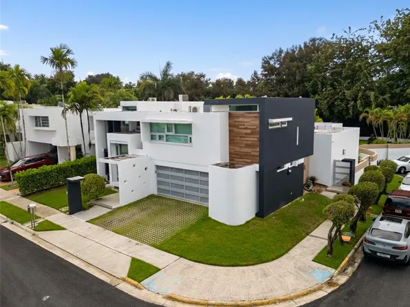 2 Street El Mirador, San Juan, PR 00926