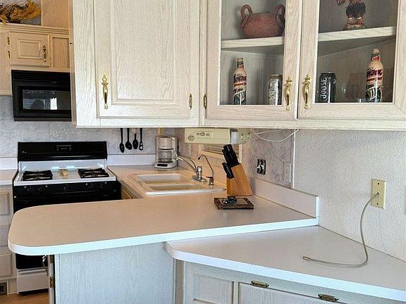 5th image of 13849 E Masterson Ave