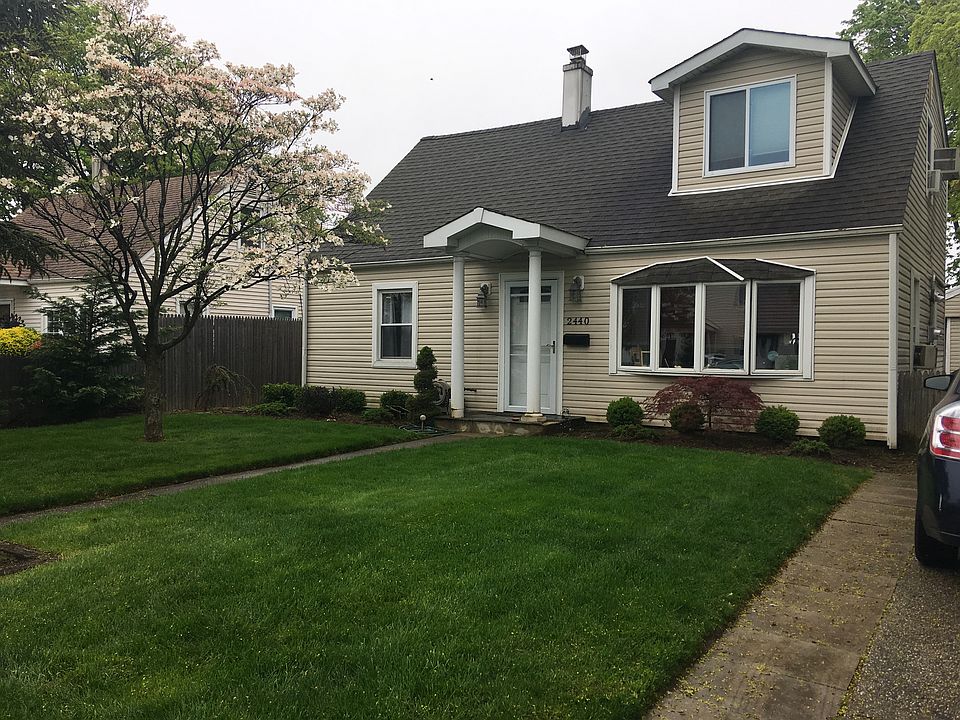 1st image of 2440 Hull Ave