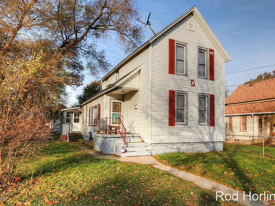 1st image of 1031 Alpine Ave NW