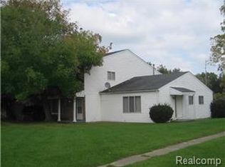 4093 Charter Oak Dr, Flint, MI