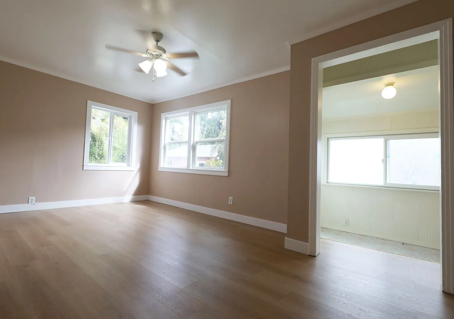 2069 Holly St — Photo 4