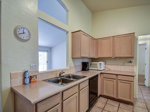 5th image of 10732 E Forge Ave