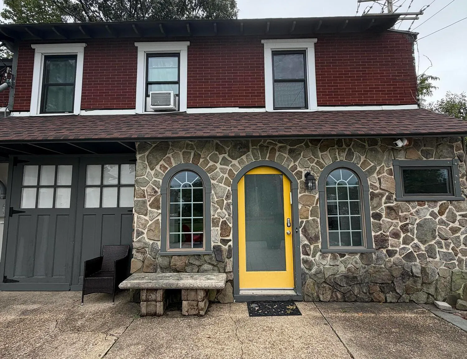3 bed, 2.5 bath, 1918 sqft, $2,600 — Photo 1